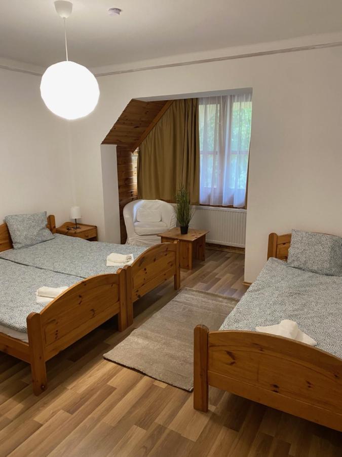 Global Apartmanhaz ボニャルツバシュ エクステリア 写真