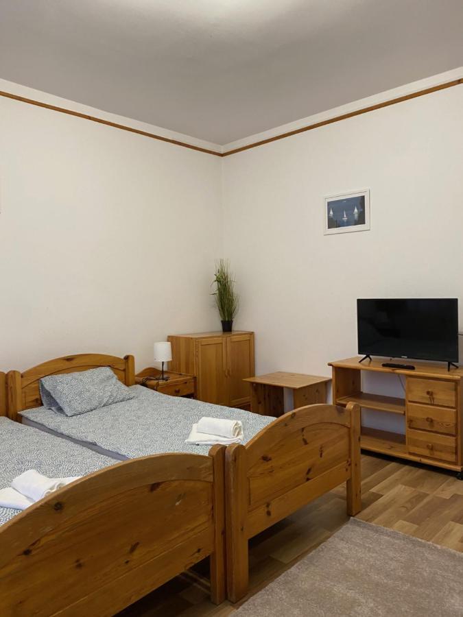 Global Apartmanhaz ボニャルツバシュ エクステリア 写真
