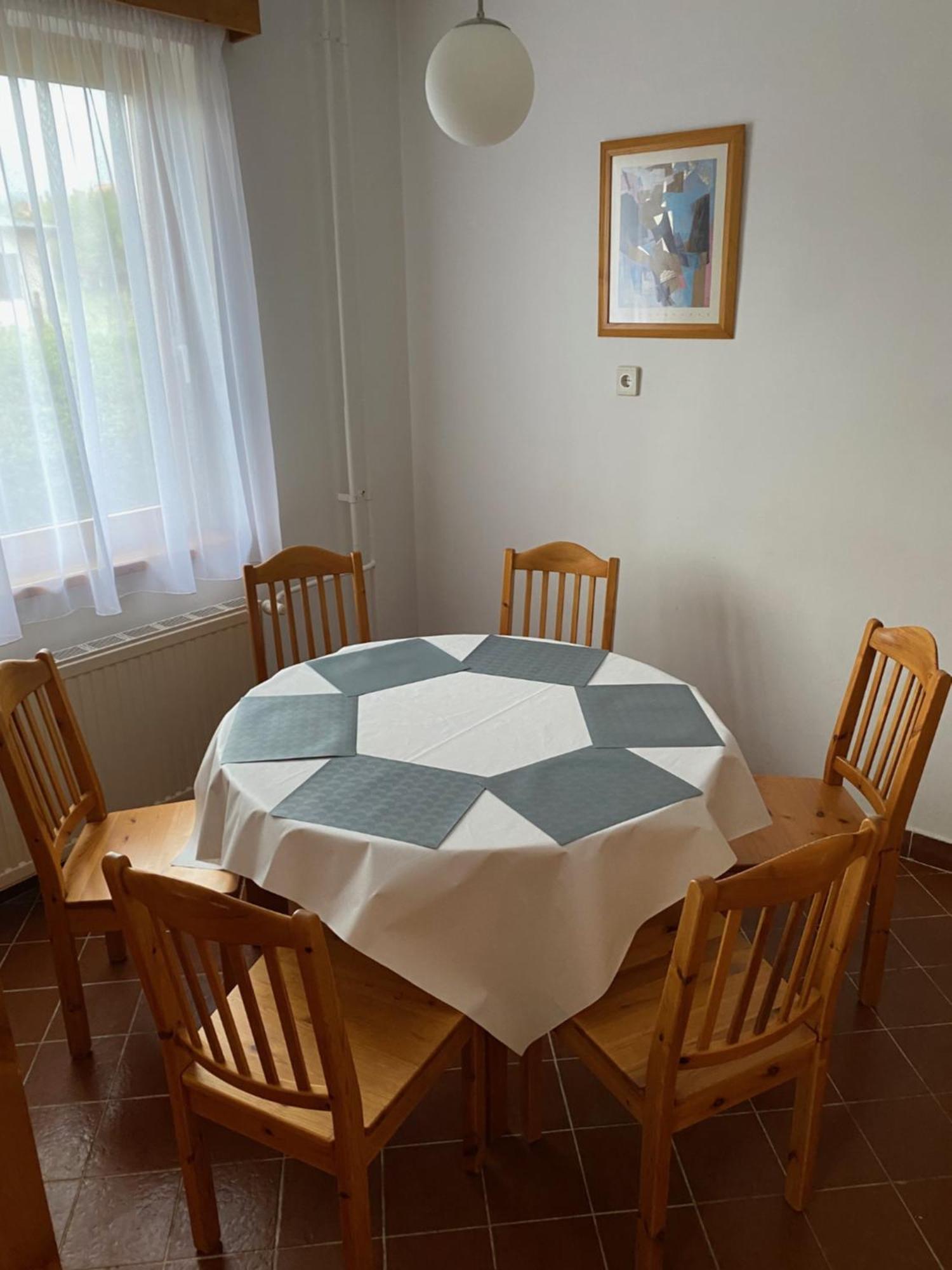 Global Apartmanhaz ボニャルツバシュ エクステリア 写真