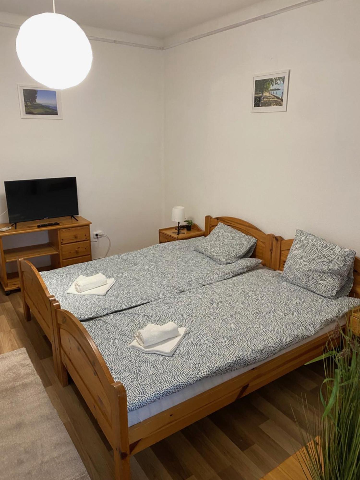 Global Apartmanhaz ボニャルツバシュ エクステリア 写真