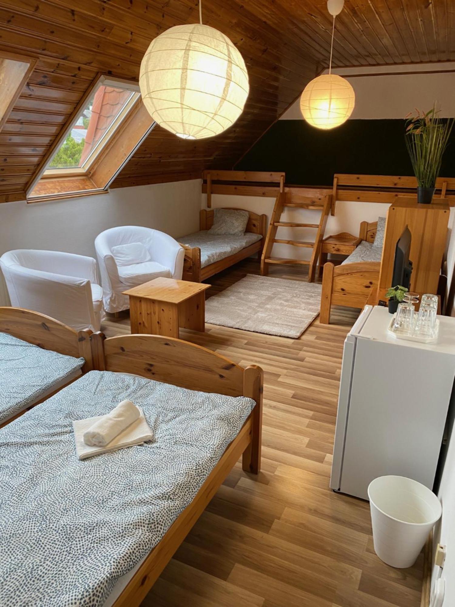 Global Apartmanhaz ボニャルツバシュ エクステリア 写真